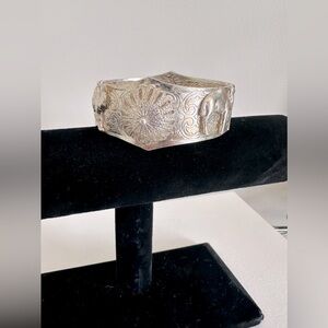 Moroccan Repousse Camel Hamsa Silver Toned Hinged‎ Statement Bracelets